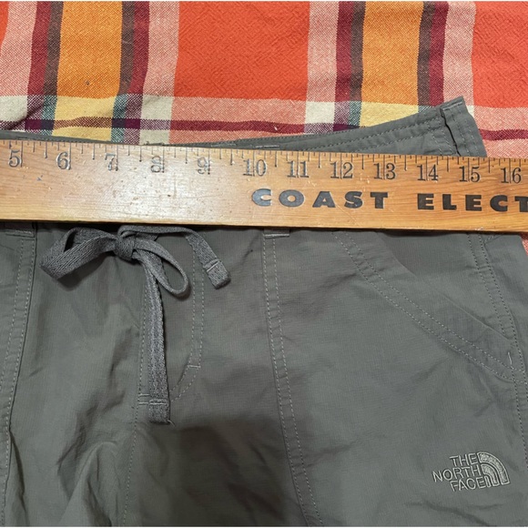The North Face Women Hiking Shorts Size 6 - Picture 12 of 12